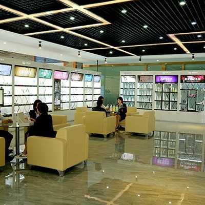 鄉(xiāng)鎮(zhèn)美妝店從備受冷落到開出奇跡之花！